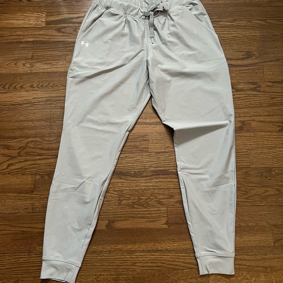 Women’s under armor jogger sweatpants - Picture 1 of 3